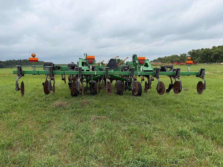 john-deere-2700-image-8