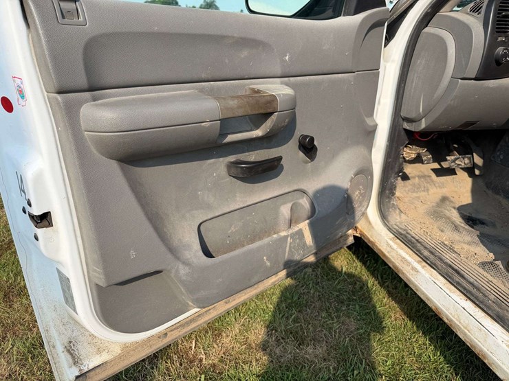 2008-gmc-sierra-1500-image-19