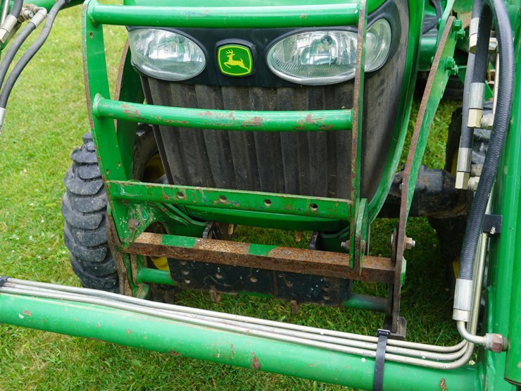2007-john-deere-3320-image-37