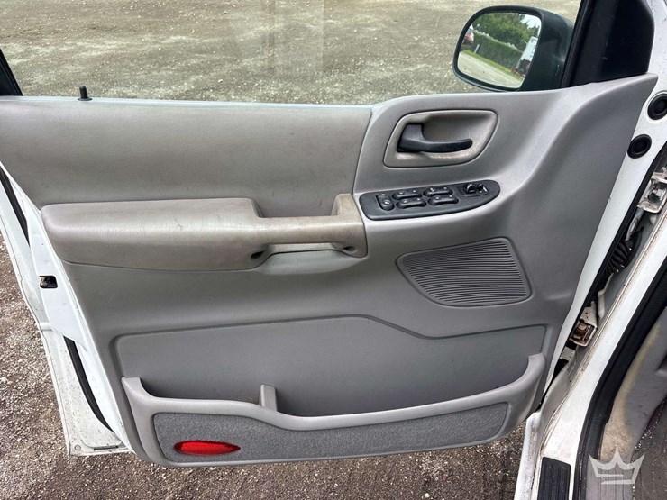 2003-ford-windstar-image-11