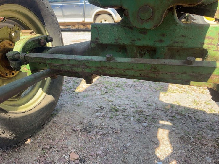 john-deere-720-image-34
