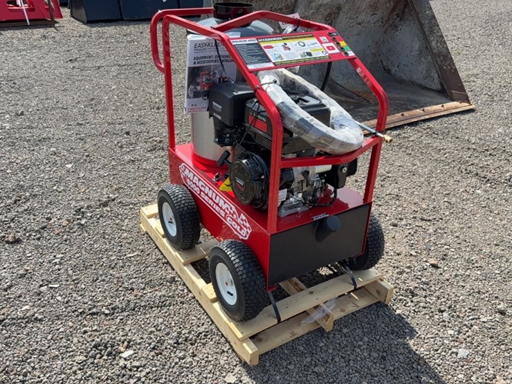 #2056-•-magnum-4000-series-heated-pressure-washer-image-2