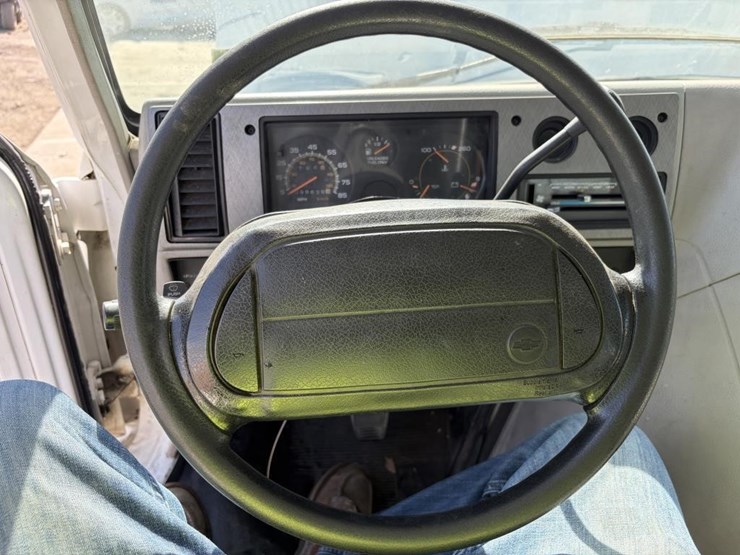 1995-chevrolet-g20-image-12