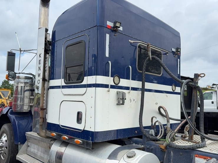 2018-kenworth-t800-image-11