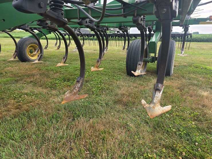john-deere-2210-image-46