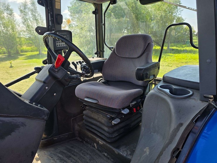 2003-new-holland-tm155-image-62