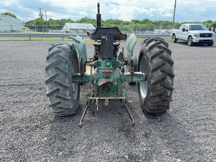 john-deere-2040-image-10