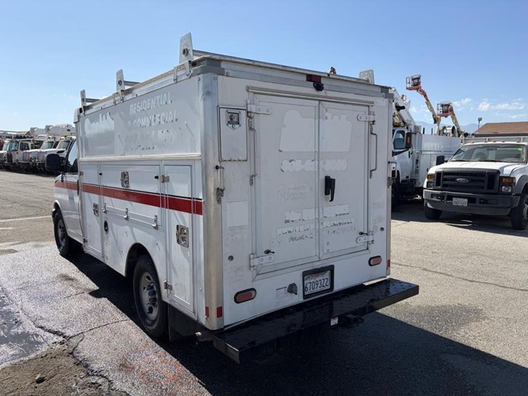 2019-chevrolet-express-g3500-image-4