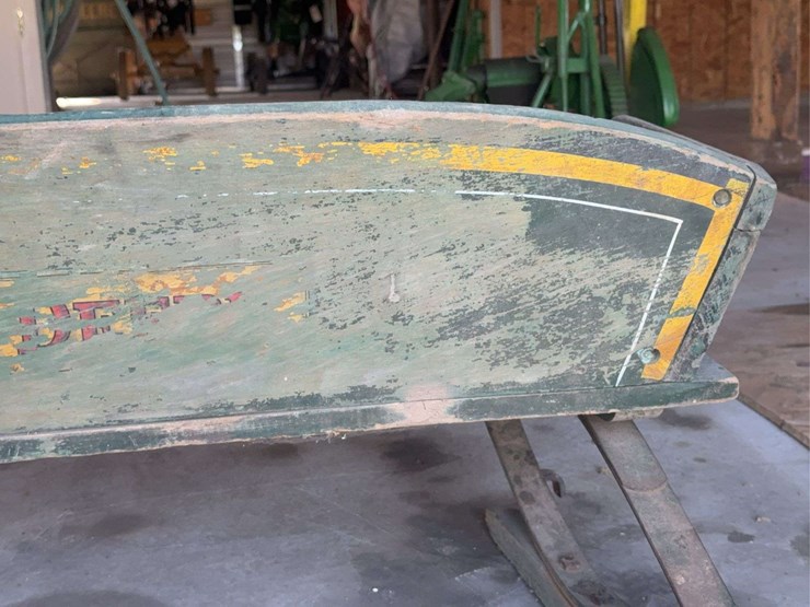 john-deere-buckboard-wagon-bench-seat-image-9