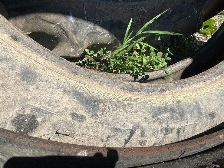 #4696-•-(5)-tractor-tires-image-10