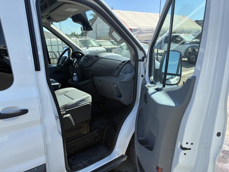 2018-ford-transit-image-15