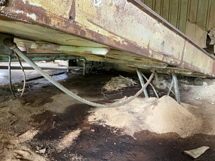 #166-•-barn-sweep-conveyor-image-5