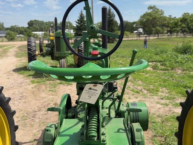 john-deere-model-b-image-36