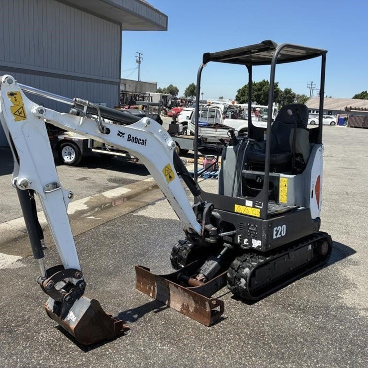 2019 BOBCAT E20