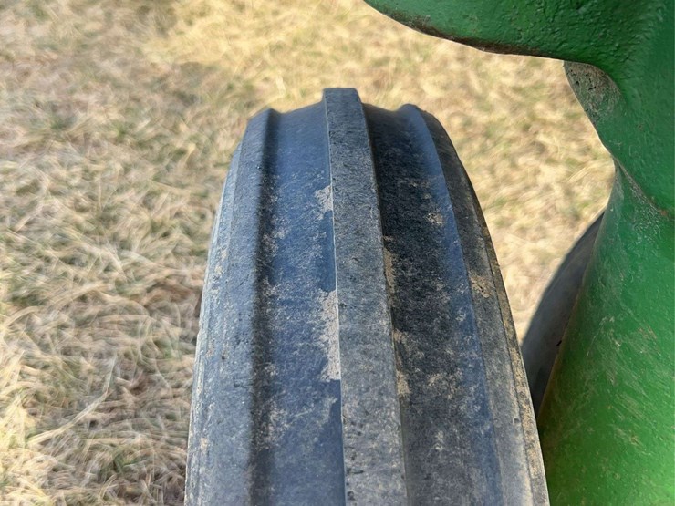 john-deere-model-b-image-17