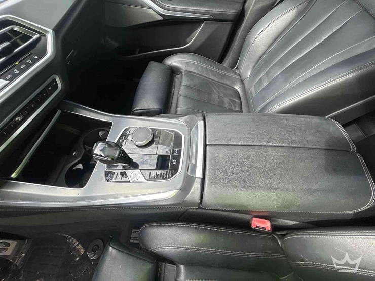 2011-bmw-x5-image-17