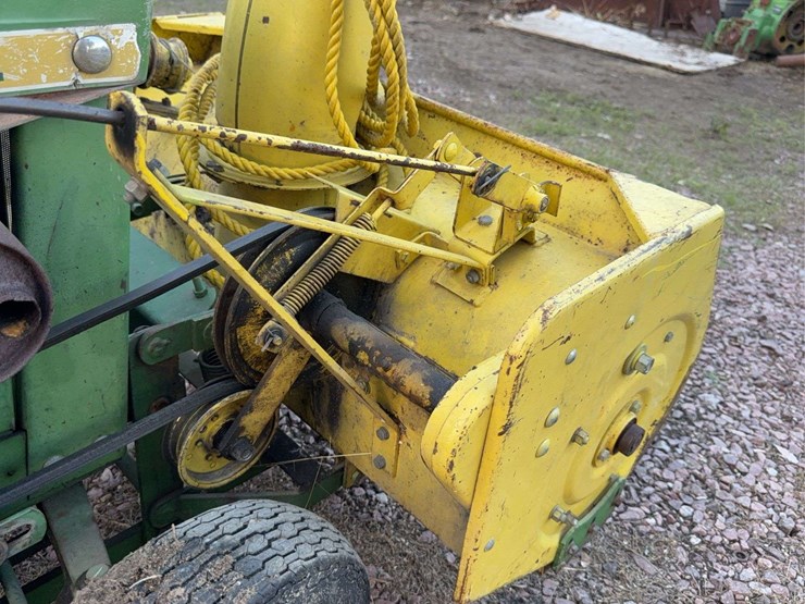 john-deere-110-image-39