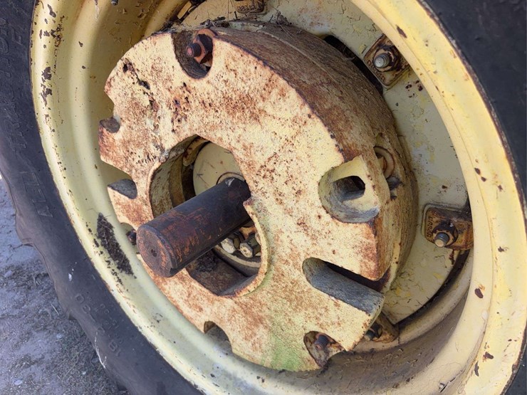 john-deere-720-image-123