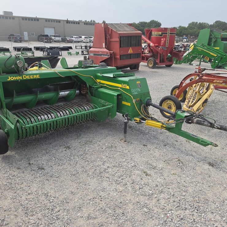 2001 JOHN DEERE 348