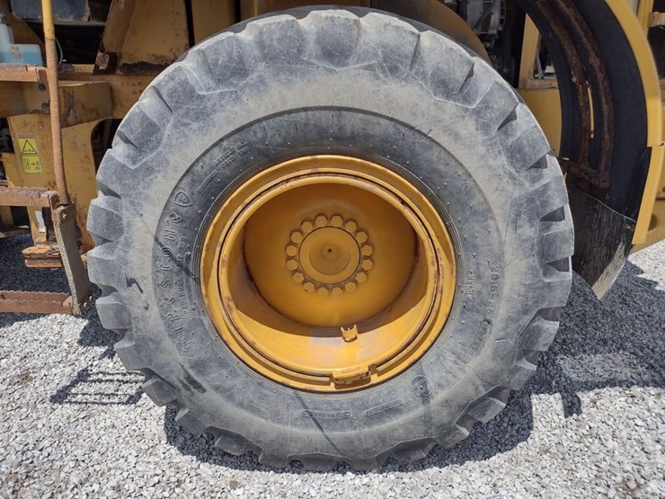 caterpillar-928h-image-16
