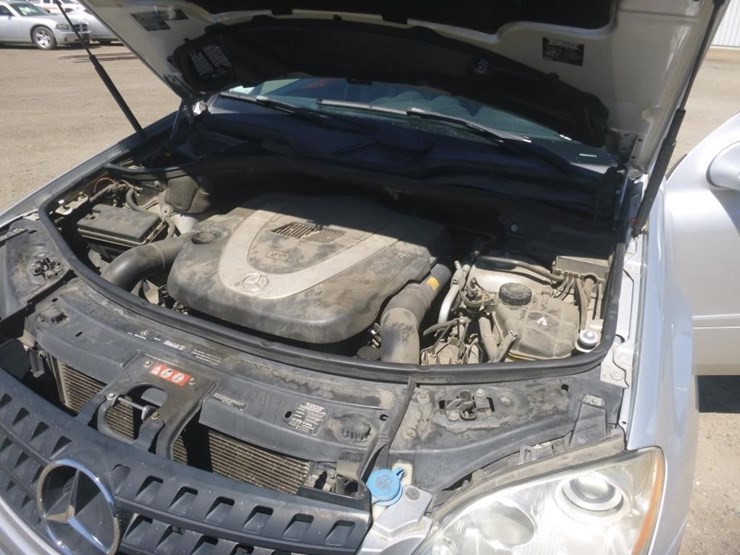 2006-mercedes-benz-ml350-image-12