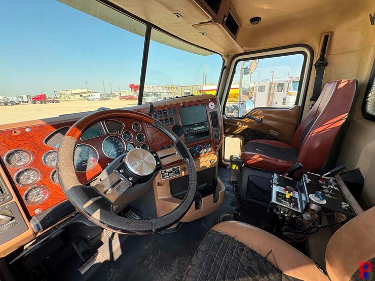 2008-mack-granite-t/a-daycab-gin-pole-truck-image-6