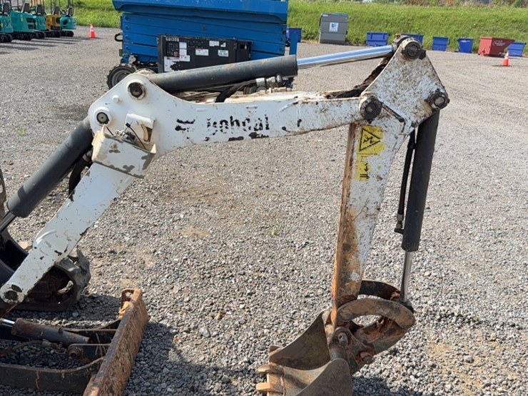 2018-bobcat-e10-image-4