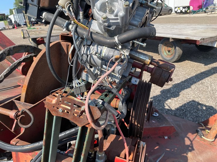 #2371-•-olathe-wood-chipper-image-12