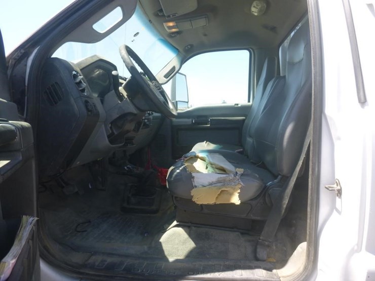 2017-ford-f650-image-10