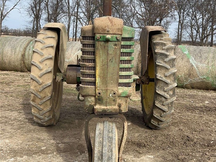 john-deere-model-b-image-8