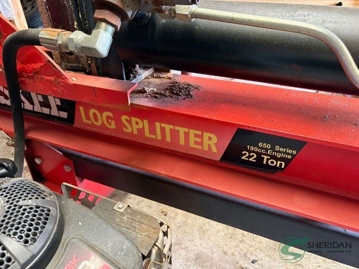 huskee-22-ton-log-splitter,-briggs-&-stratton-6hp-engine-image-4