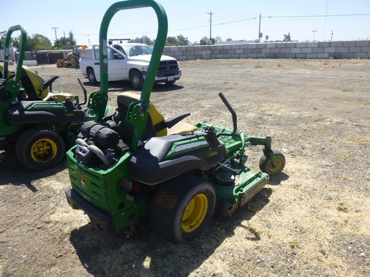 2020-john-deere-2020-image-4