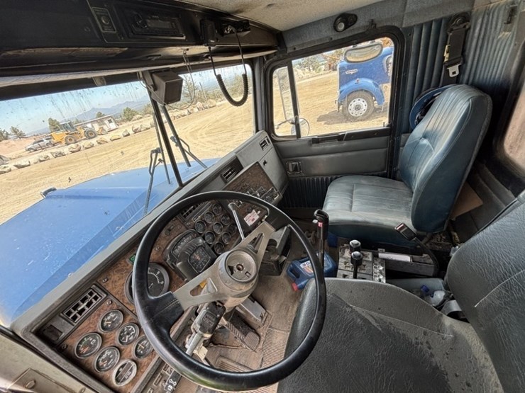 1996-kenworth-w900b-image-27