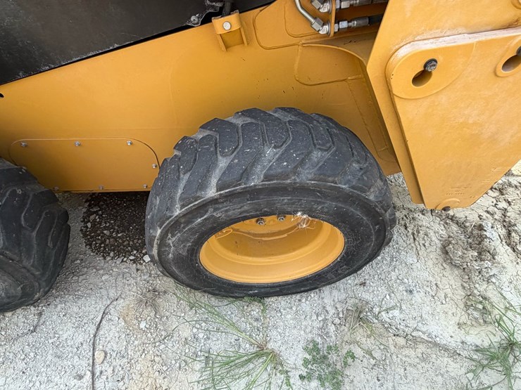 2021-caterpillar-226d3-image-10