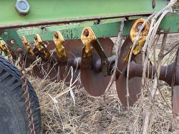 john-deere-11-image-8