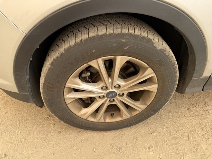 2017-ford-escape-se-image-9