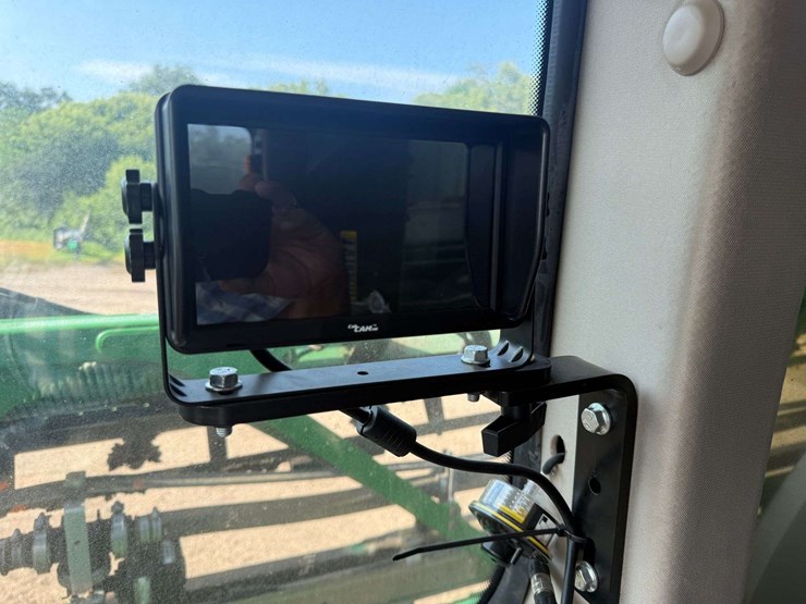 2014-john-deere-r4038-image-16