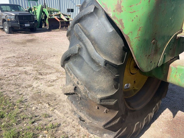 john-deere-70-image-93