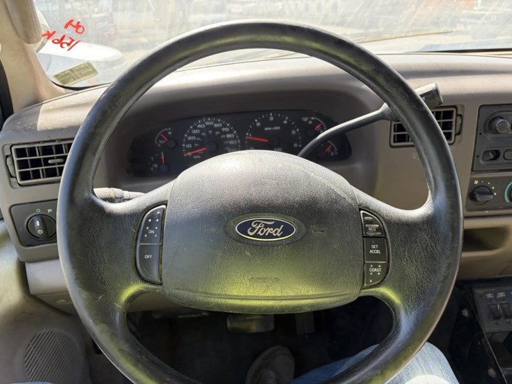 2004-ford-f350-image-14