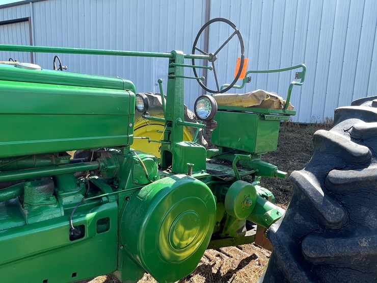 john-deere-b-image-13