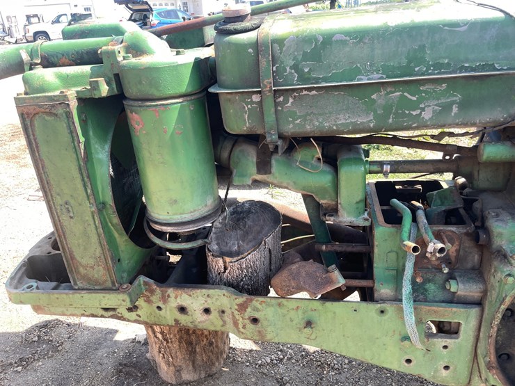 john-deere-70-image-9