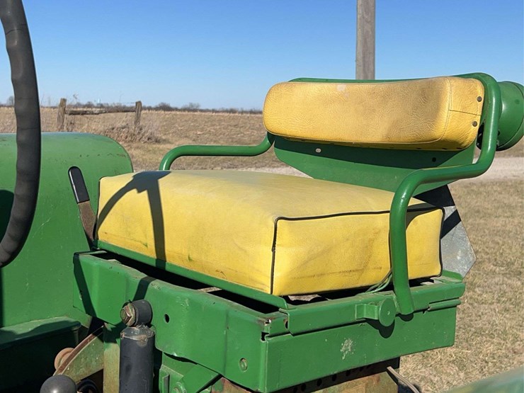john-deere-720-image-48