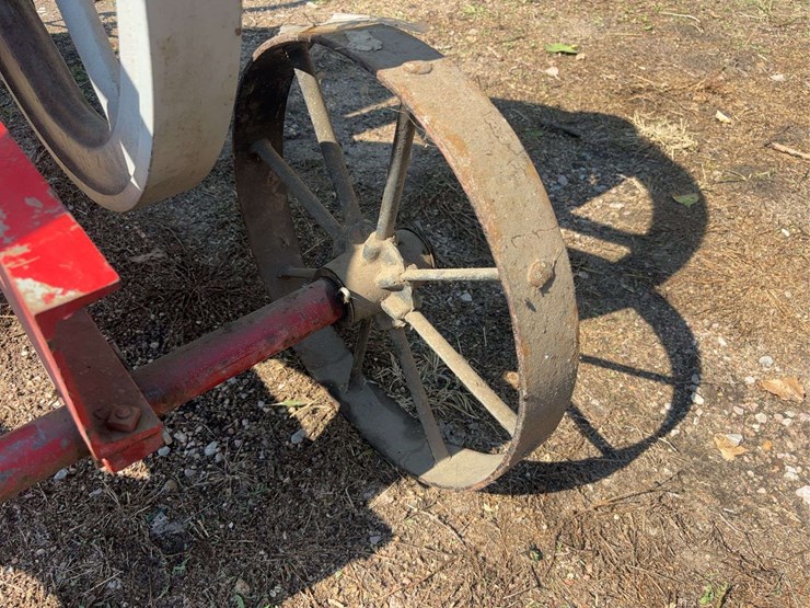 monitor-5-horse-hit-and-miss-engine-with-cart-image-47