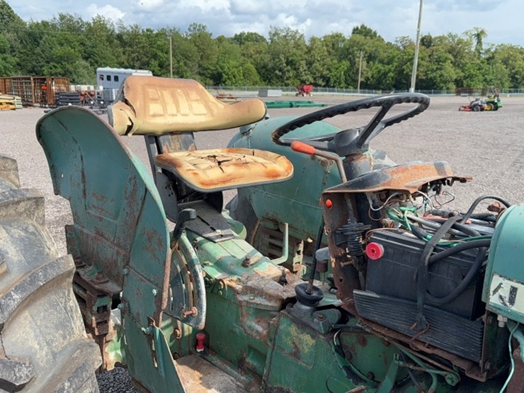 john-deere-2040-image-7