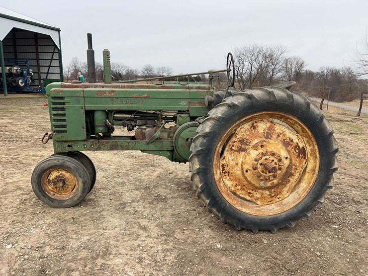 john-deere-model-b-image-2