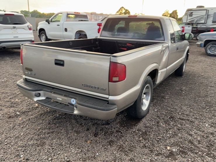 2003-chevrolet-s10-image-7