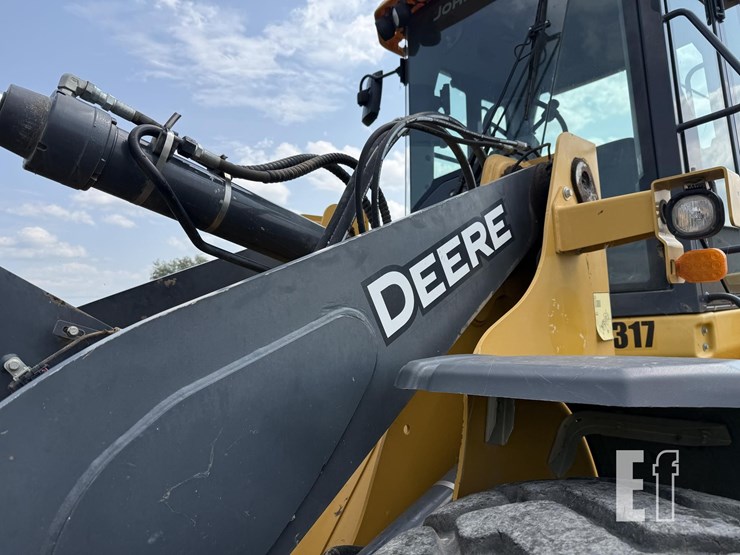 2019-deere-524l-image-18