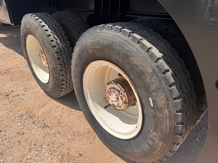 2007-western-star-6900xd-image-9
