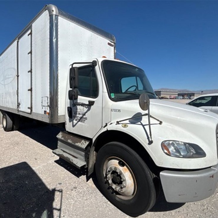 2017 FREIGHTLINER M2 106