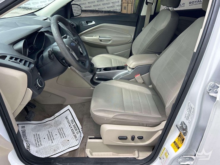 2016-ford-escape-image-12
